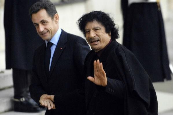 Giulia + Kadhafi = le pain béni de Sarkozy