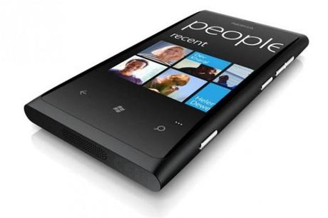 nokia lumia 800 640 large 600x400 Double mise à jour pour améliorer lautonomie du Nokia Lumia 800 