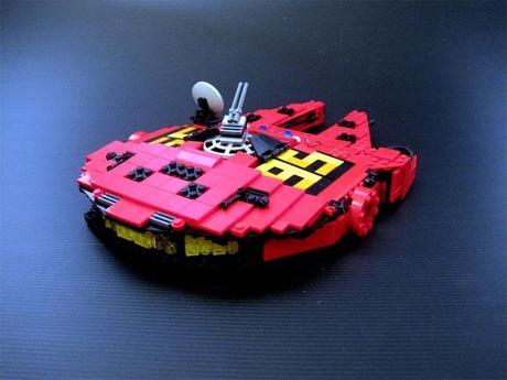 lightning falcon fucon millenium lego gnd geek 3 Le faucon millenium, tout en Lego