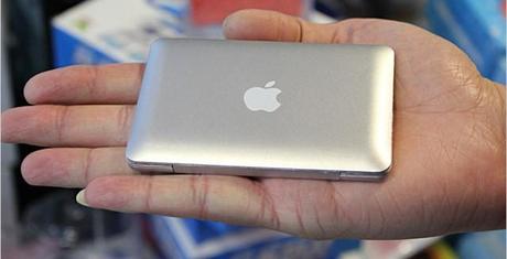 MirrorBook Air Laptop accessoire gnd geek 2 Le mirrorBookAir : liClasse au féminin ? humour 2 geek gnd geekndev