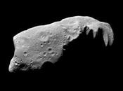 Apophis, l'astéroïde menace Terre.