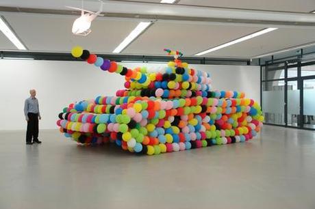 un tank en ballons