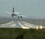 vidéo atterrissage avion tempête emma