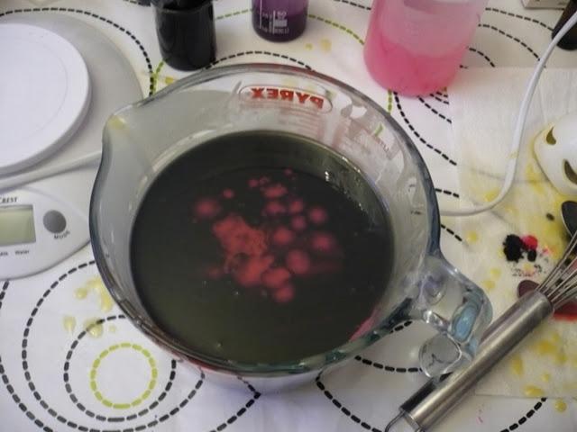 Un atelier chez Kafée :) De beaux marbrages, des chocolats, du thé et du partage...