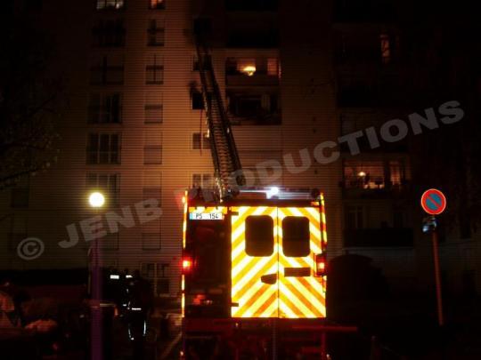 Sur place : Incendie d'appartement à Noisy-le-Sec [Exclu vidéo]