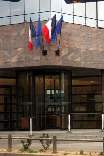 Pays d’origine sûrs : l’OFPRA doit dire non au ministre de l’Intérieur français