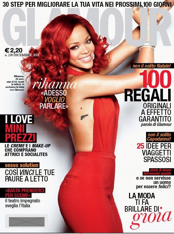 Rihanna intensément rouge pour Glamour Italie à Noël