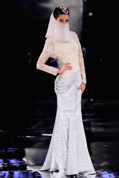 China-Fashion-Week-2012-Day-2--7xgQDvEzsGl.jpg