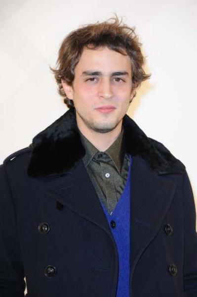 Benjamin fait les boutiques...