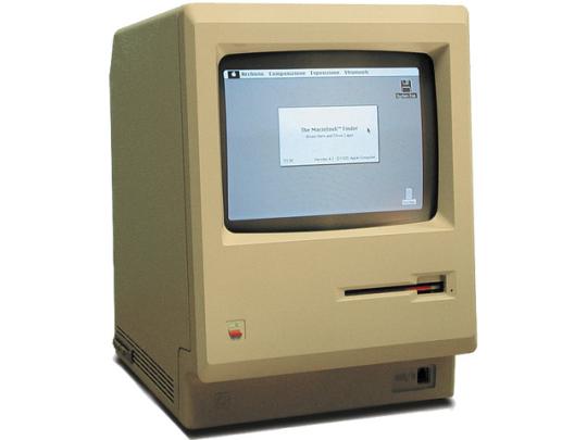 1984 Macintosh 128k AllAboutAppleMuseum 540x405 Toute lhistoire dApple en photos