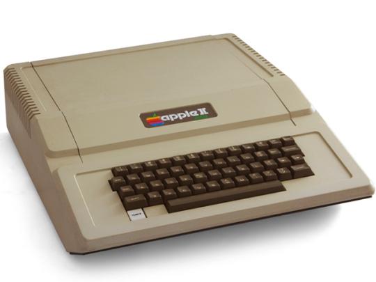 1979 Apple II Plus WikimediaCommons Bilby 540x405 Toute lhistoire dApple en photos
