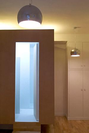 Un Cube / salle de bains dans un petit appartement