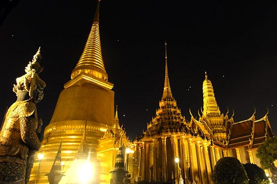 Wat Phra Keo by night