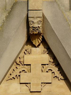 Qui s'y frotte s'y pique (134)