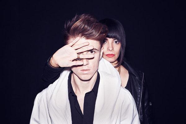 School Of The Seven Bells propose un nouveau titre.