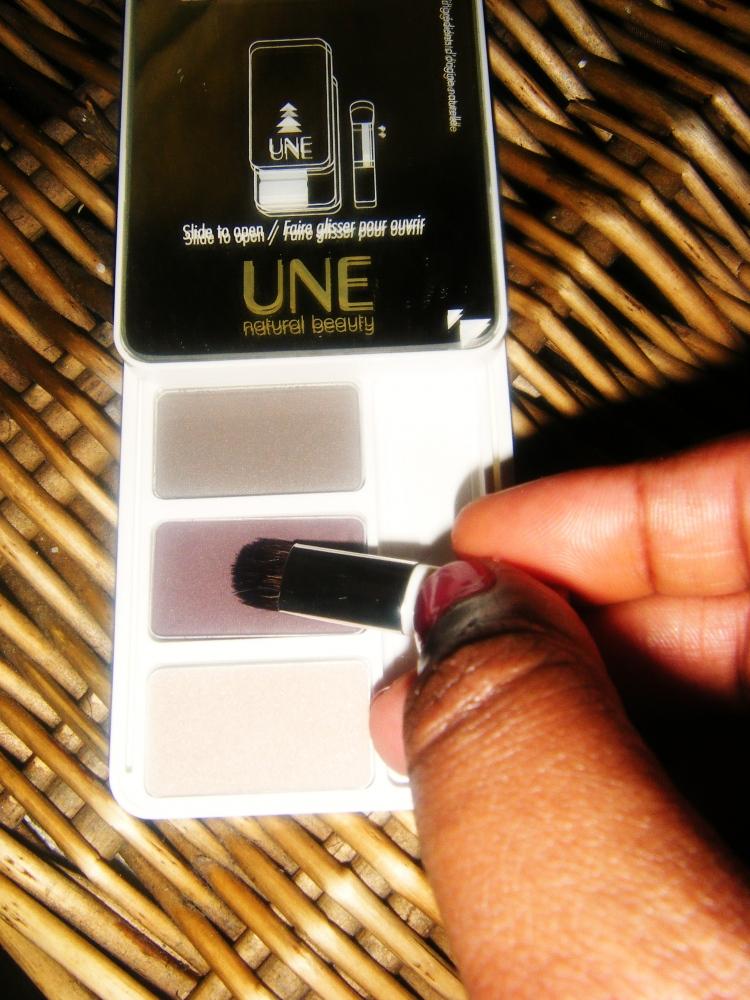 Tuto MakeUp : La Eye Palette Une et le Mascara Volumizer Ultra Black de Bourjois