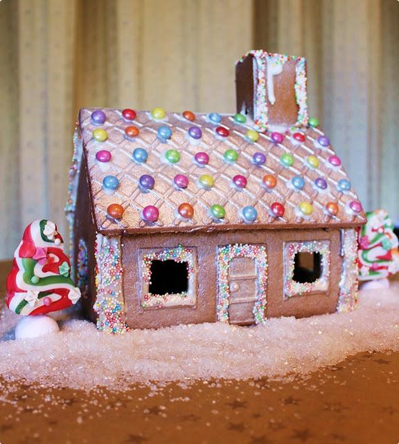 How To Decorate An Ikea Gingerbread House Kit