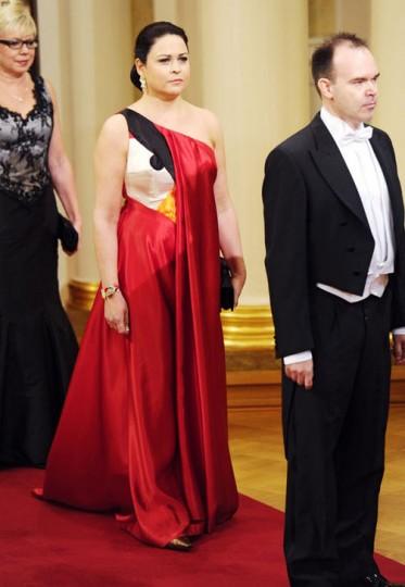 angry j061211PP 503 lj 373x540 La robe de soirée Angry Birds !