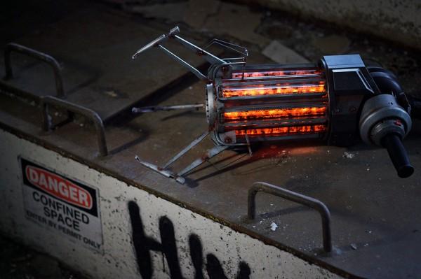 6471621359 57bd2804b9 b 600x399 Half Life 2 : Une réplique du Gravity Gun aux enchères