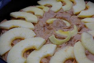 Gateau aux Pommes et pignons