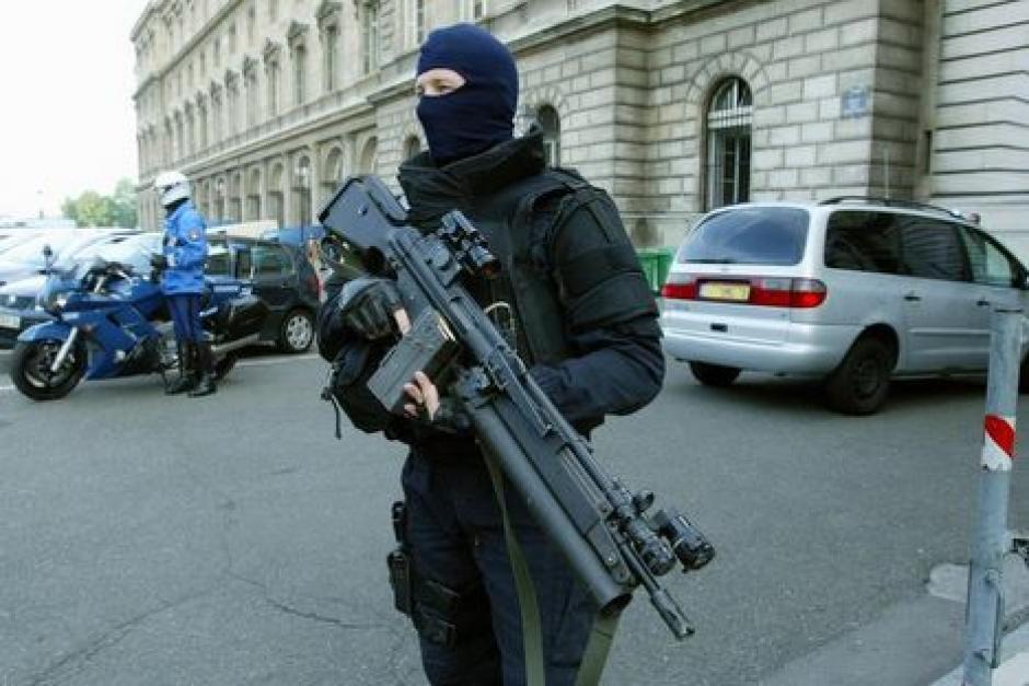 Nicolas Sarkozy se lance dans la course aux armements