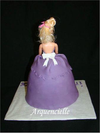 Gâteau princesse Barbie dos