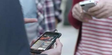 samy-troll samy troll 600x297 Nouvelle pub de Samsung qui troll Apple