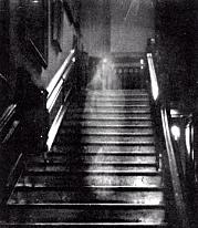 Fantome-escalier.gif
