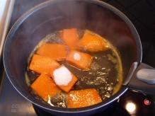 SOUFFLE AU POTIRON, RAISINS SECS & NOIX