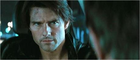 Tom Cruise in film Mission: Impossible - Ghost Protocol (2011). Mission : Impossible – Protocole Fantôme, critique