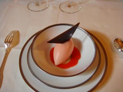 20100529 Ambroisie Bernard Pacaud 06 pre dessert sorbet pamplemousse Bernard Pacaud à lAmbroisie : magique! (ChrisoScope)