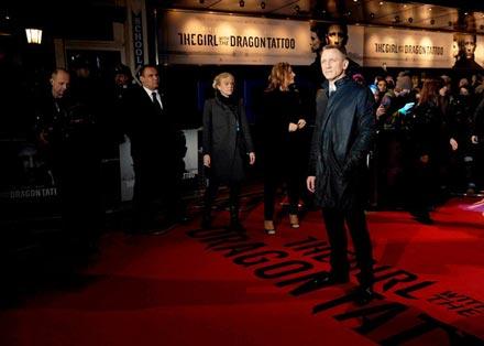 Daniel_Craig_Girl_Dragon_Tattoo_UK_premiere_KhgFaxC35lel.jpg