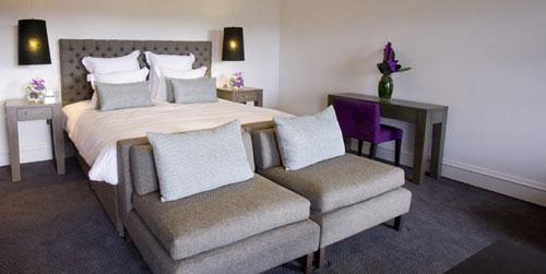 room-2-hotel-Blyths-wood-Square-Hossta-magazine-paris
