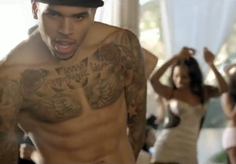 NOUVEAU CLIP : CHRIS BROWN feat KEVIN MCCALL – STRIP