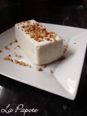 Terrine_glac_e_au_chocolat_blanc_et__clats_de_pistaches_2