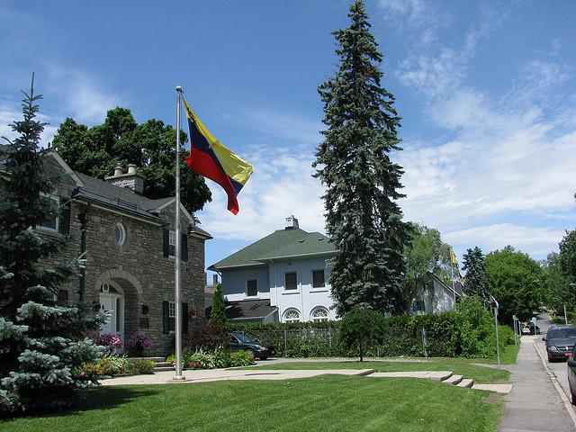 Fermeture de l'ambassade des Pays-Bas au Burkina Faso; l'État perdra plus de 2,6 milliards par an