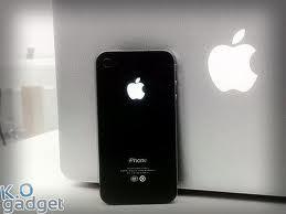 Illuminez la pomme de votre iPhone 4 !