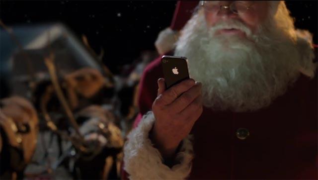 Le Père Noël utilise l’iPhone4S pour faire ses livraisons