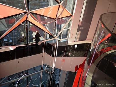 Architecture moderne sur les Champs Elysées