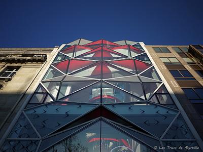 Architecture moderne sur les Champs Elysées