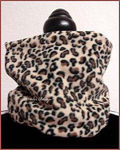 2011-12-199c - Col en polaire tigre