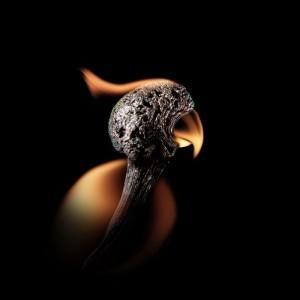 amazing-art-of-burning-matches-000