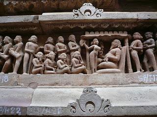 Khajuraho, kama-sutra, sensualité de la pierre