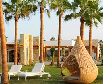 Yasmina, la destination soleil qui va réchauffer votre hiver.