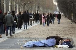 114 millions de personnes exposées à un risque de pauvreté 114 millions de personnes exposées à un risque de pauvreté