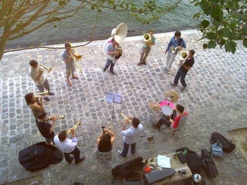 30441_402914588270_703353270_4376619_8021671_n