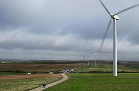 eoliennes Electricité : La production éolienne prend le relais des centrales classiques