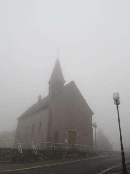 Un village à sortir de la brume