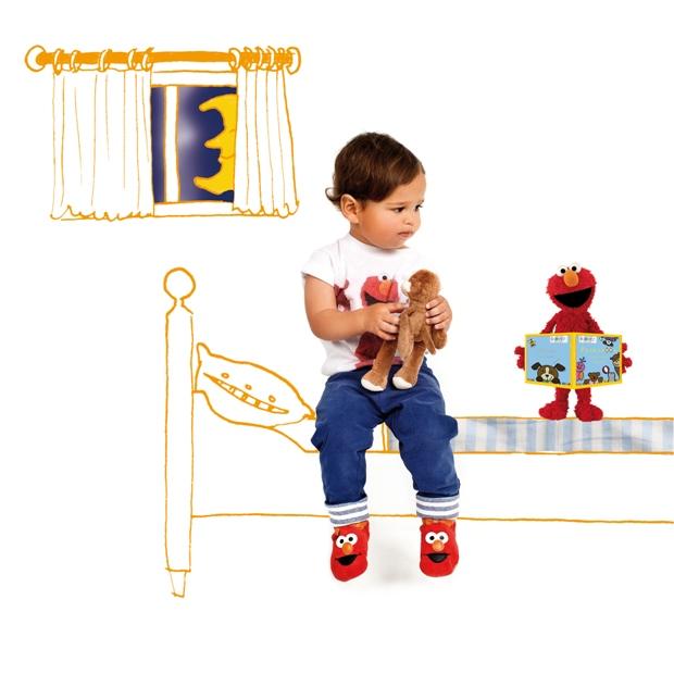 Robeez met Elmo aux pieds des tout-petits