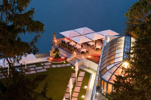 bar-terrace-2-hotel-Castadiva-Resort-italie-hoosta-magazine